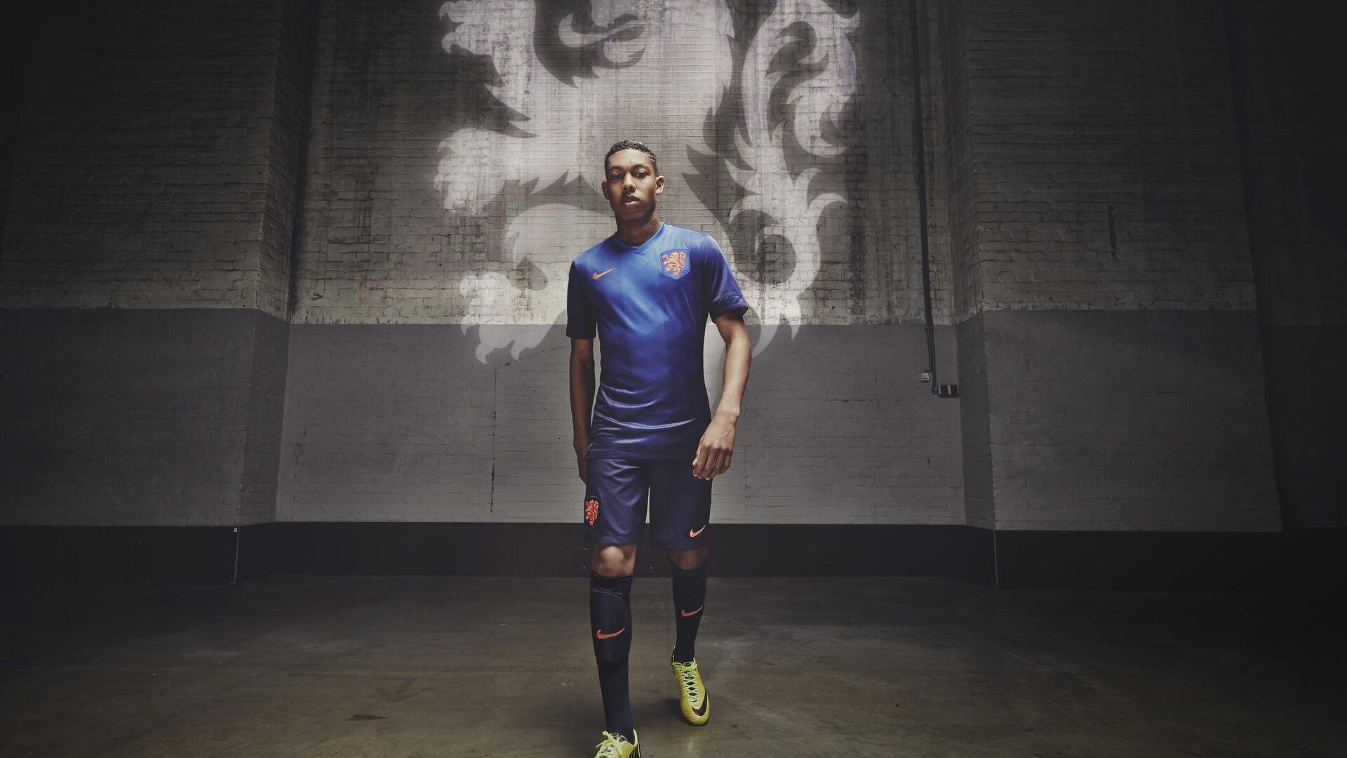 电竞产业蓬勃发展，全球赛事热度飙升，职业选手成新时代体育偶像-米兰体育app