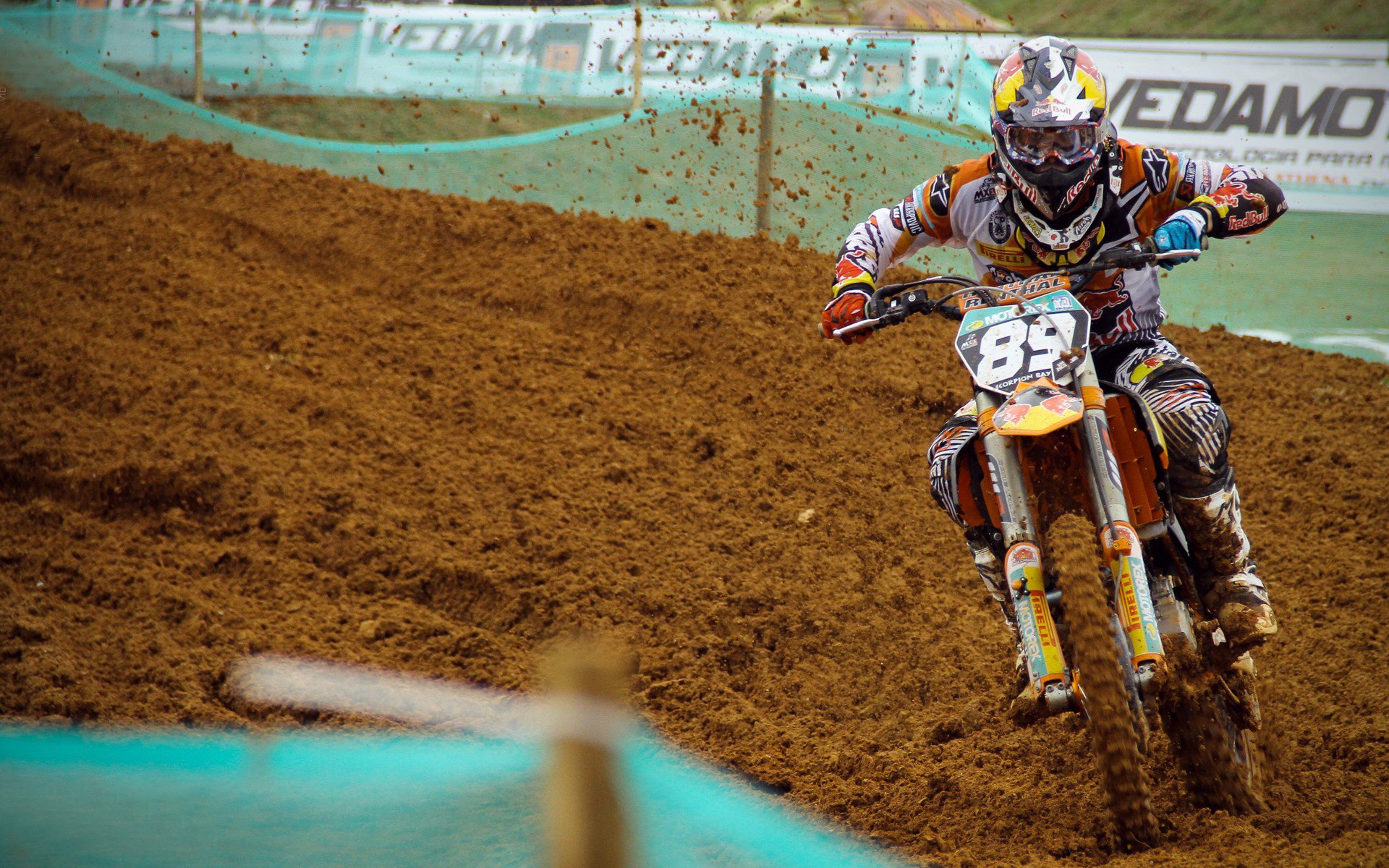 激烈角逐!全国高校田径接力赛圆满落幕,冠军队刷新赛会纪录